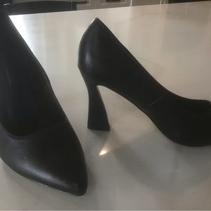 French Connection pumps